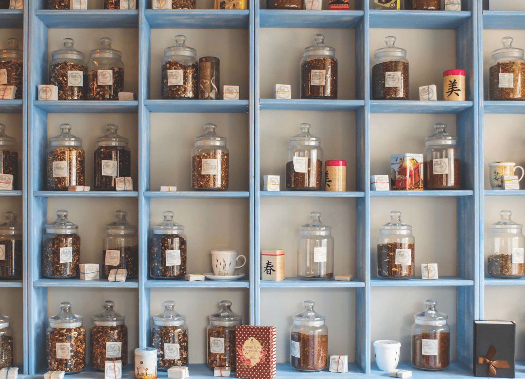 natural remedies for dog allergies can include spices like these ones